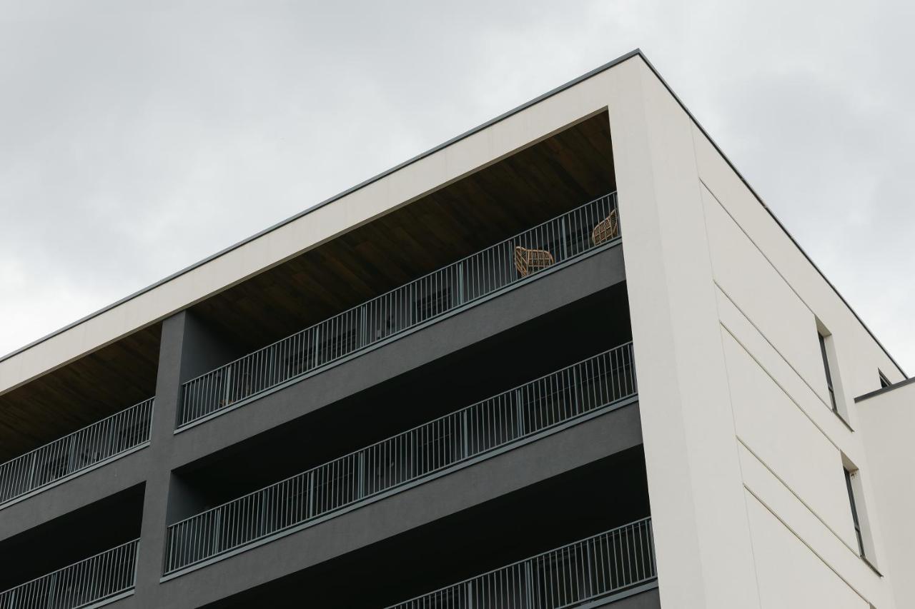 The Forest - Luxe Central Apt With Free Secured Parking Braşov Exteriör bild