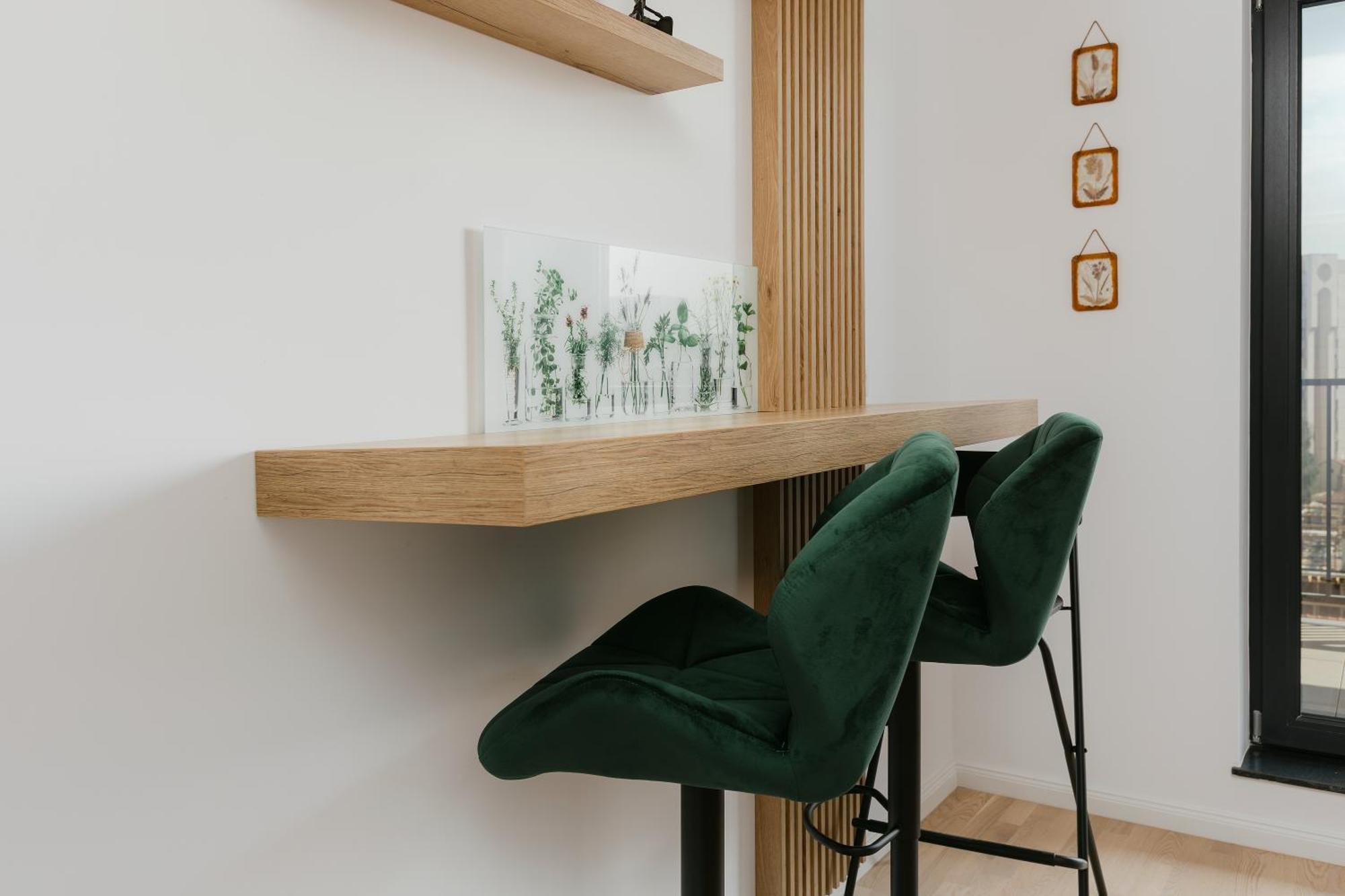 The Forest - Luxe Central Apt With Free Secured Parking Braşov Exteriör bild